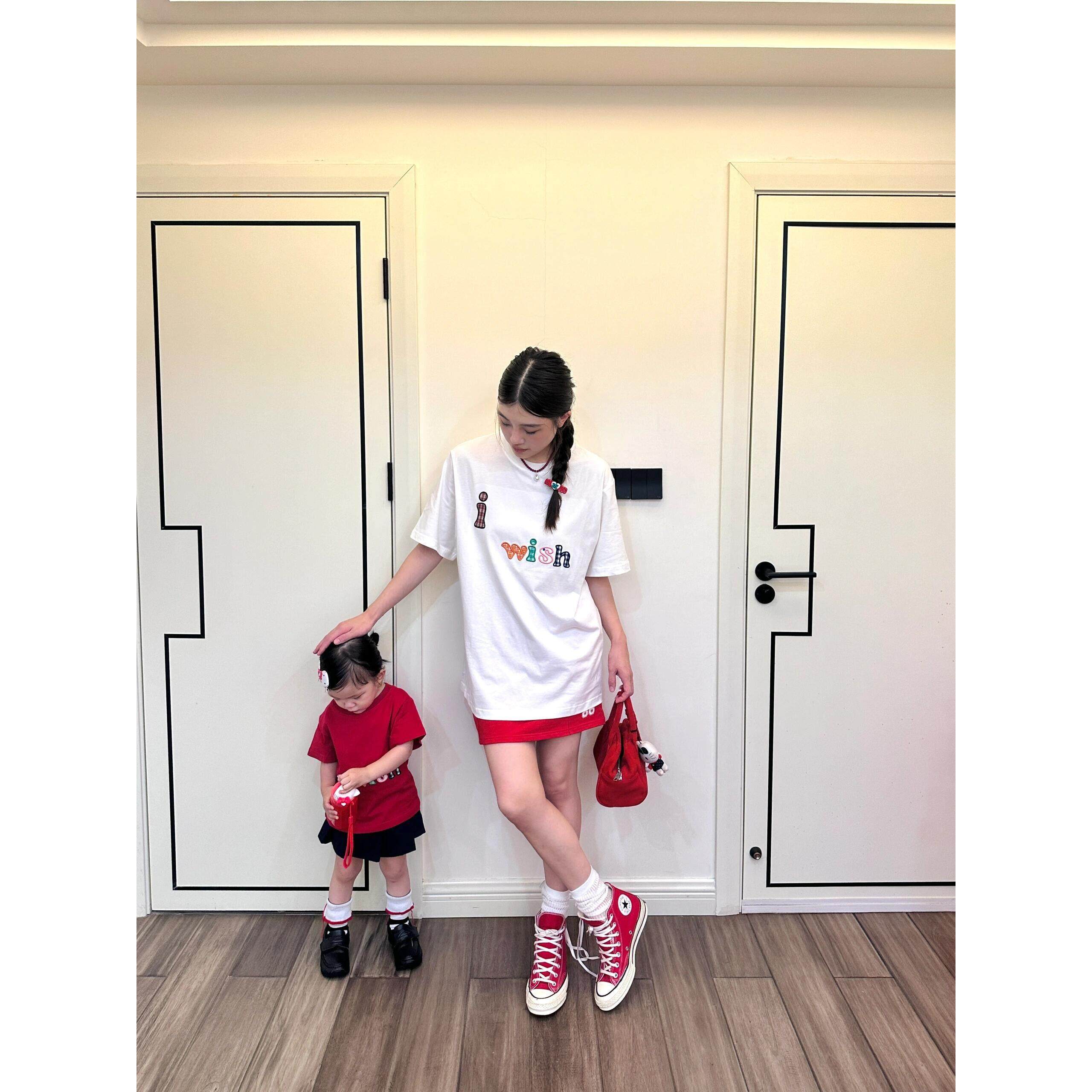 洋气2026新款可爱宝宝上衣炸街一家三口亲子时装夏季白色短袖T恤