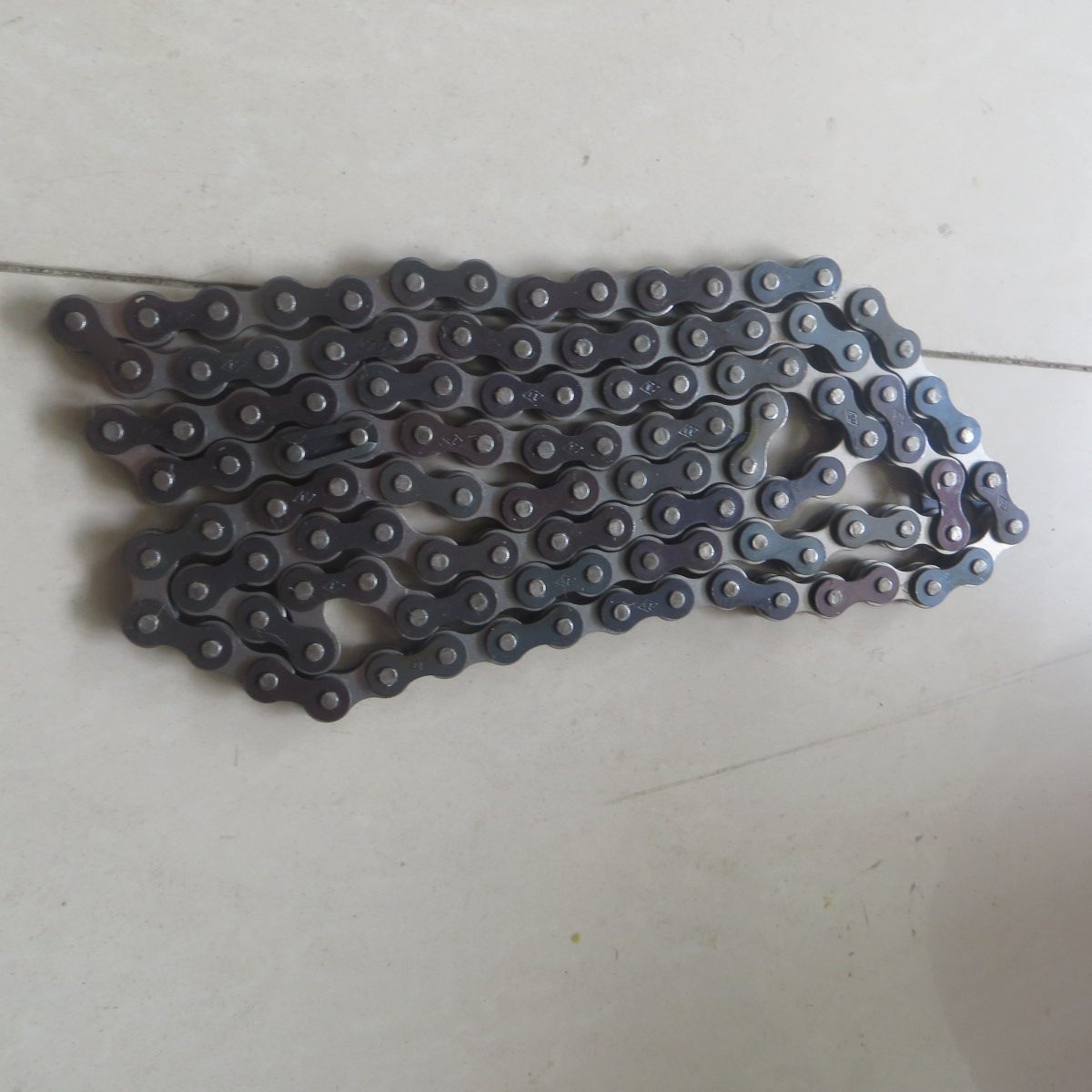 Chaîne de vélo - Ref 2363890 Image 3