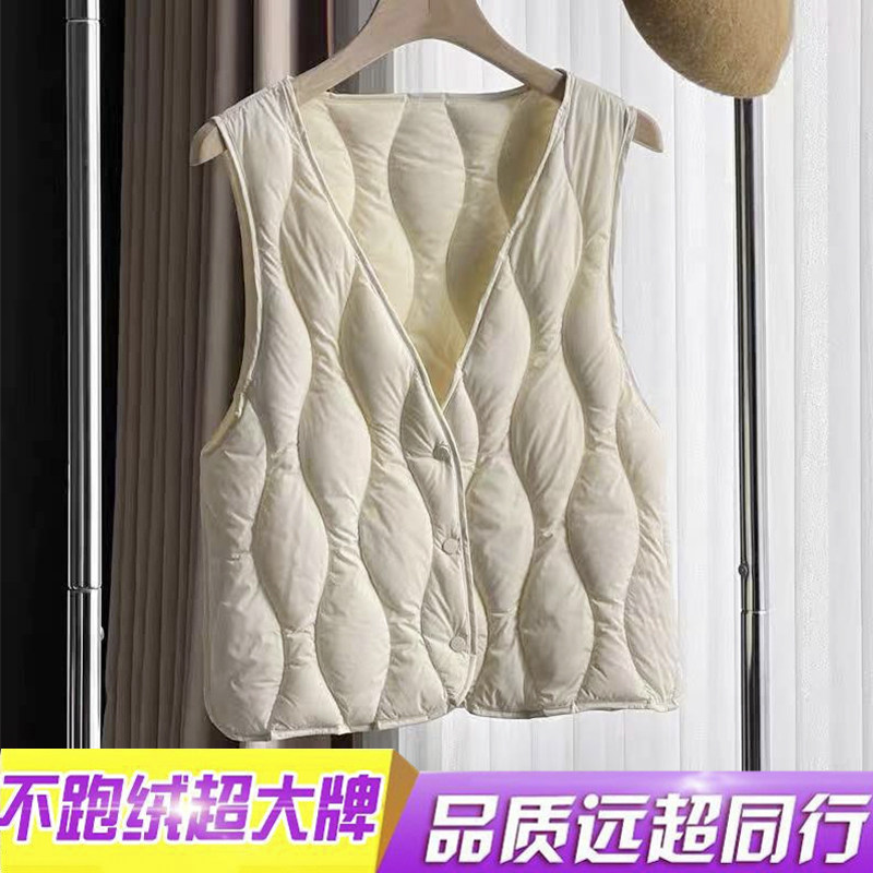 90白鸭绒轻薄保暖背心V领马甲女