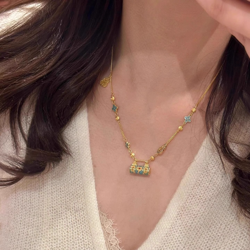 今饰有约珐琅烧蓝平安锁吊坠项链