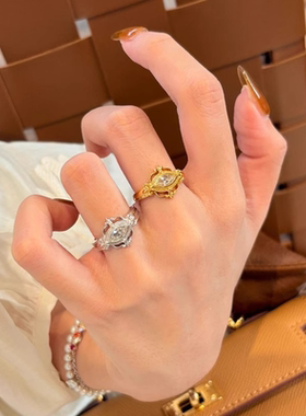 今饰有约金银莺尾花马眼钻戒指女