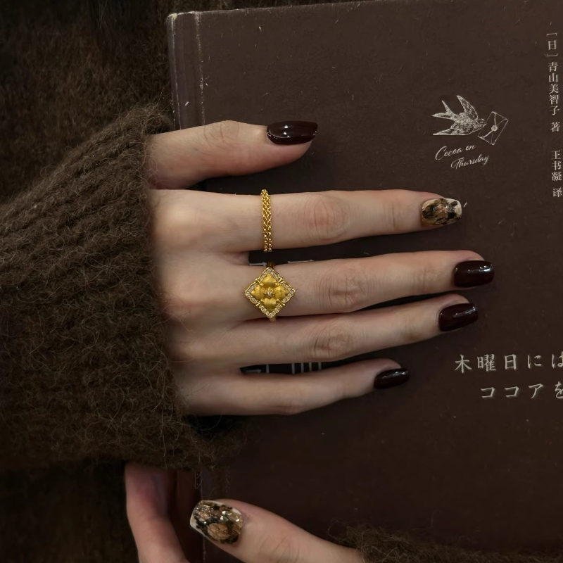 今饰有约四叶草菱形方块戒指女