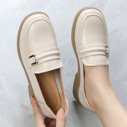 真皮平底单鞋大码软底英伦风女鞋