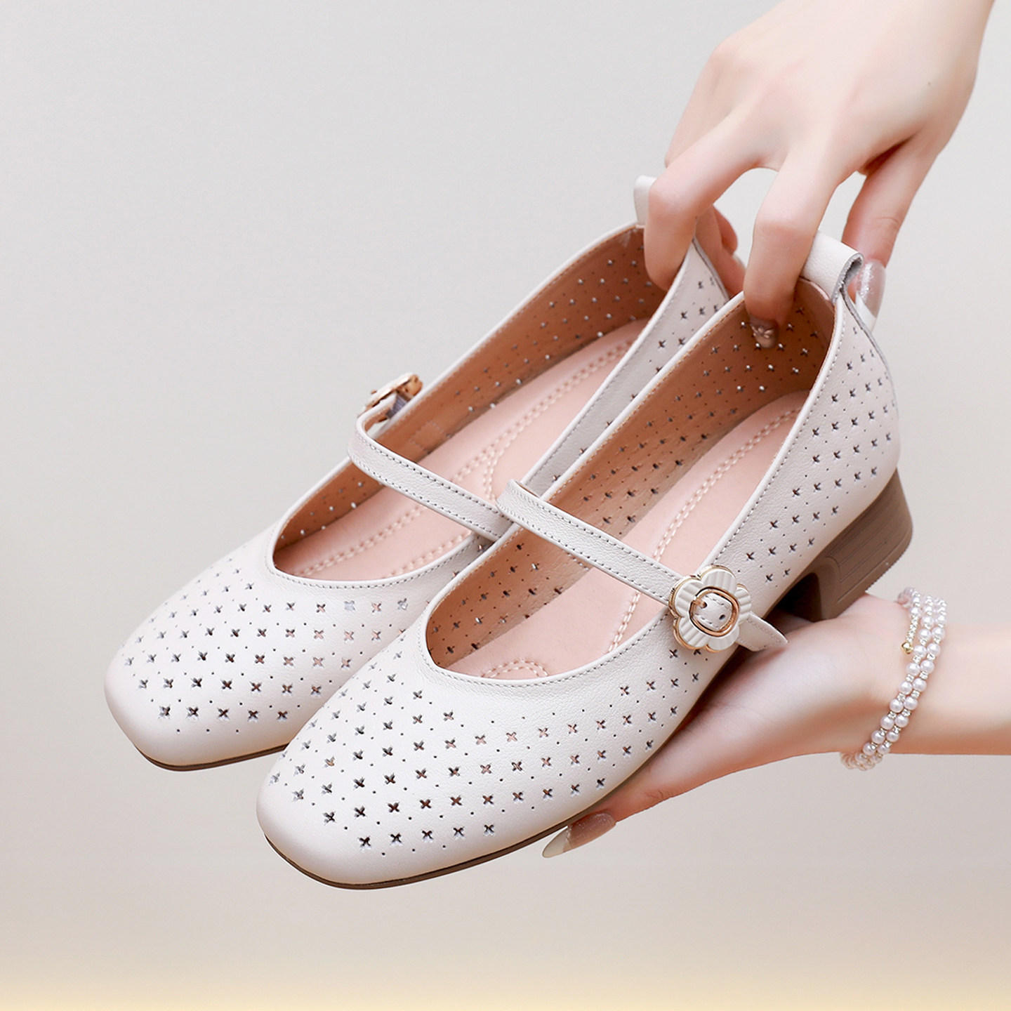 真皮镂空玛丽珍女鞋2026夏季休闲平底单鞋大码41到43软底透气凉鞋