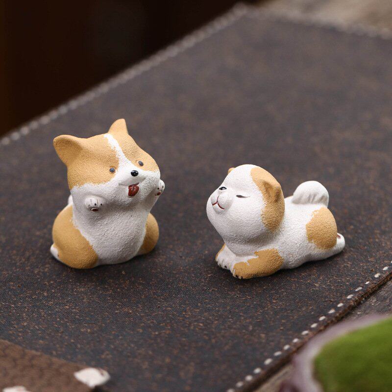 进口紫砂茶宠狗摆件手工泥绘生肖柯基贵宾犬茶玩茶具配件家居装饰