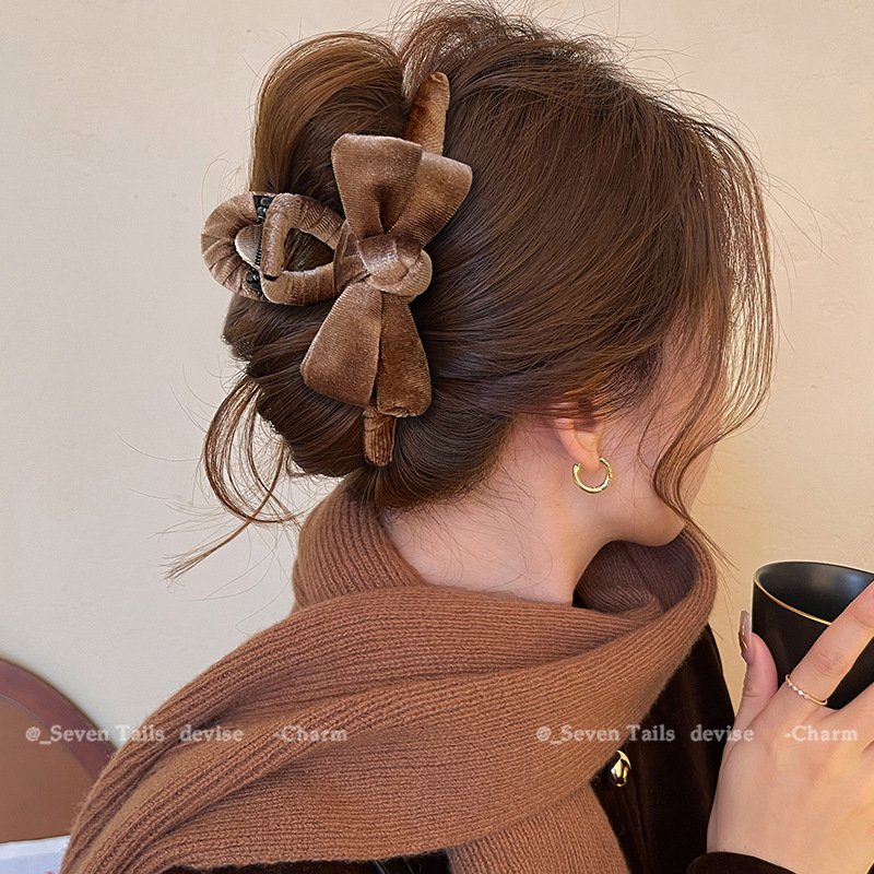 进口缠绕丝绒蝴蝶结发夹女秋冬盘发2025新款大号鲨鱼夹高级感夹子