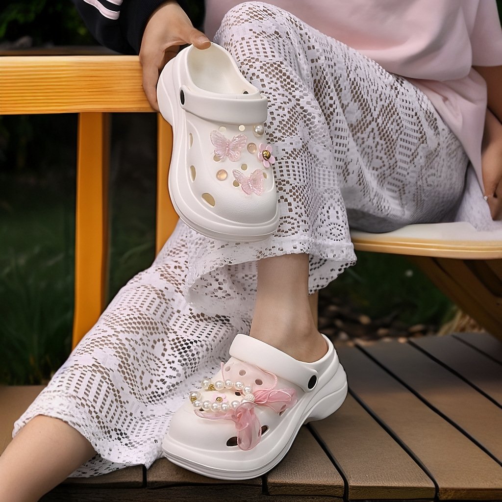 胖I东来2025年新款蝴蝶洞洞鞋女夏季时尚百搭EVA厚底外穿简约耐磨