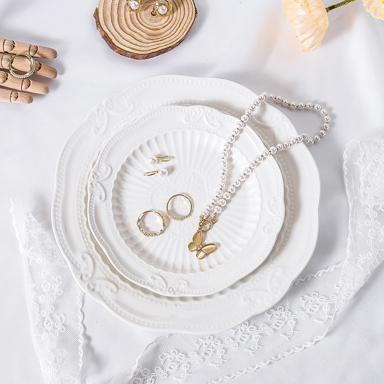 보석 접시 흰색 구호 세라믹 작은 디스크 보석 목걸이 귀걸이 선반 디스플레이 스탠드 보석 사진 소품