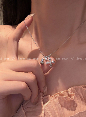 甜酷设计感小众十字架项链