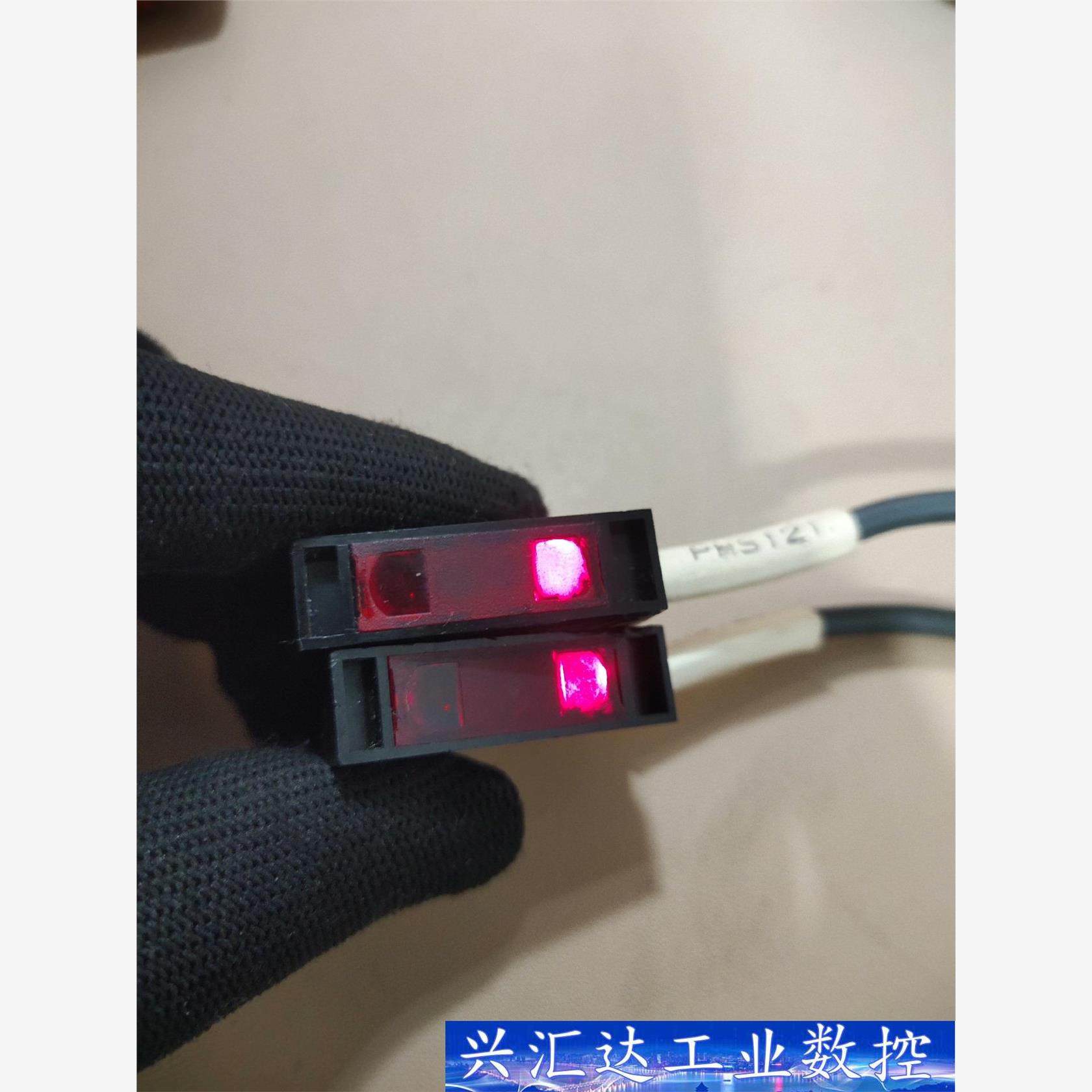 日本进口E3S－LS3RC4光电开关，拆机2个，实物拍  询价下单