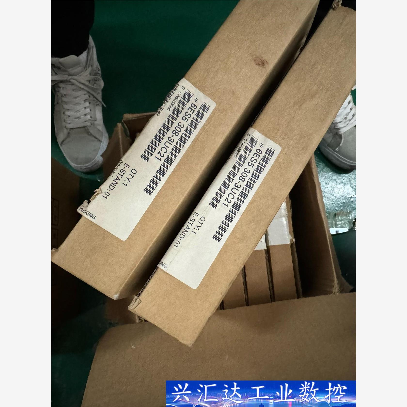 西门子控制器6ES5324-3UR11全新原装实物顺丰到付  询价下单