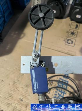 施耐德限位行程开关ZCP21M12，实物拍摄，现货2件，拆  询价下单