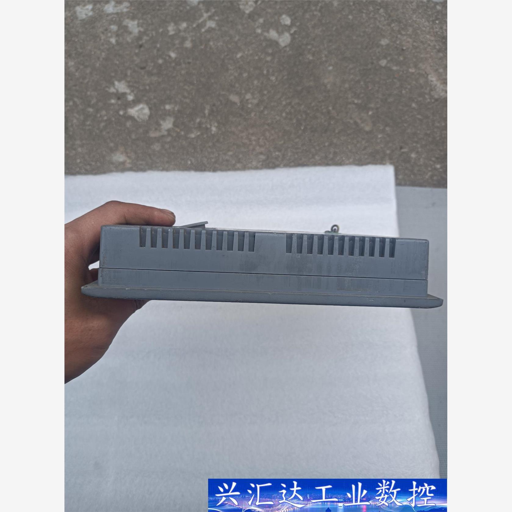 显控触摸屏   SK-070BE    拆机成色如图，功能包  询价下单