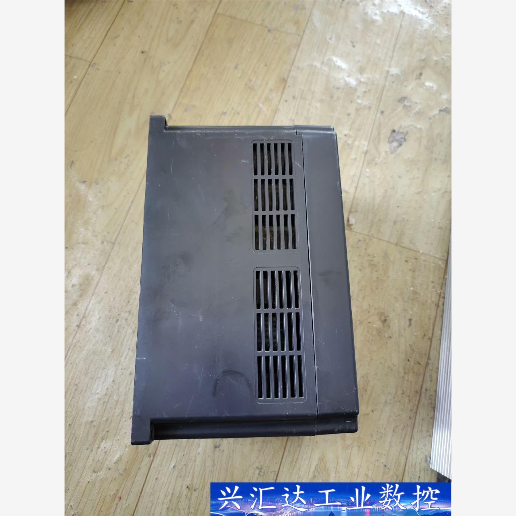 三晶变频器8000b-4t5r5gb/7r5pb  5.5/  询价下单