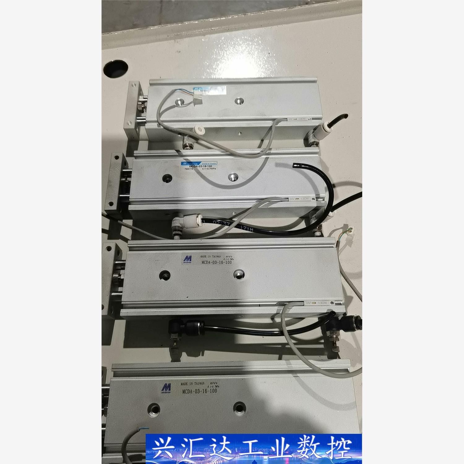 台湾金器，双轴气缸MCDA-03-16-100，二手拆机6个 询价下单