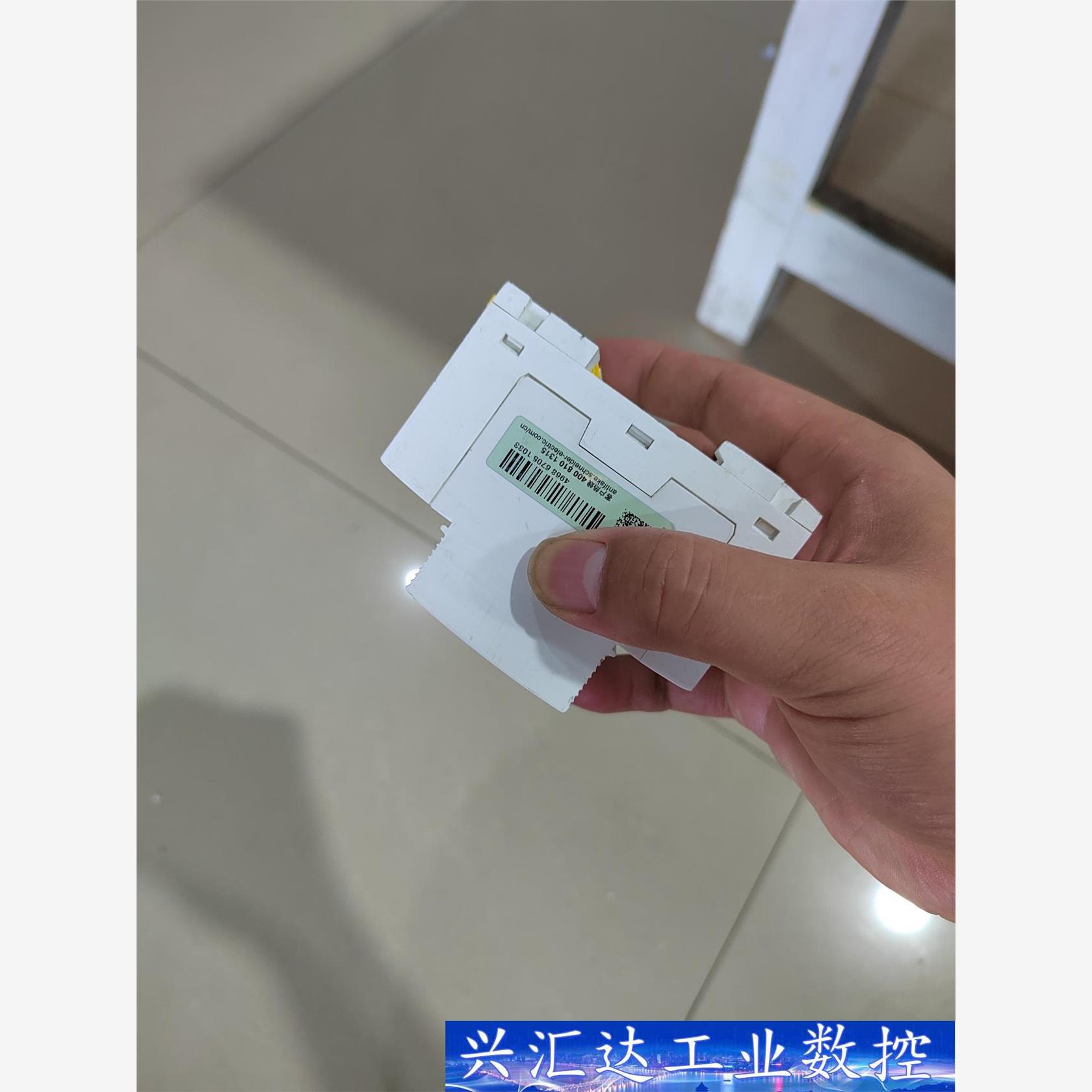 施耐德浪涌保护器ipru3
