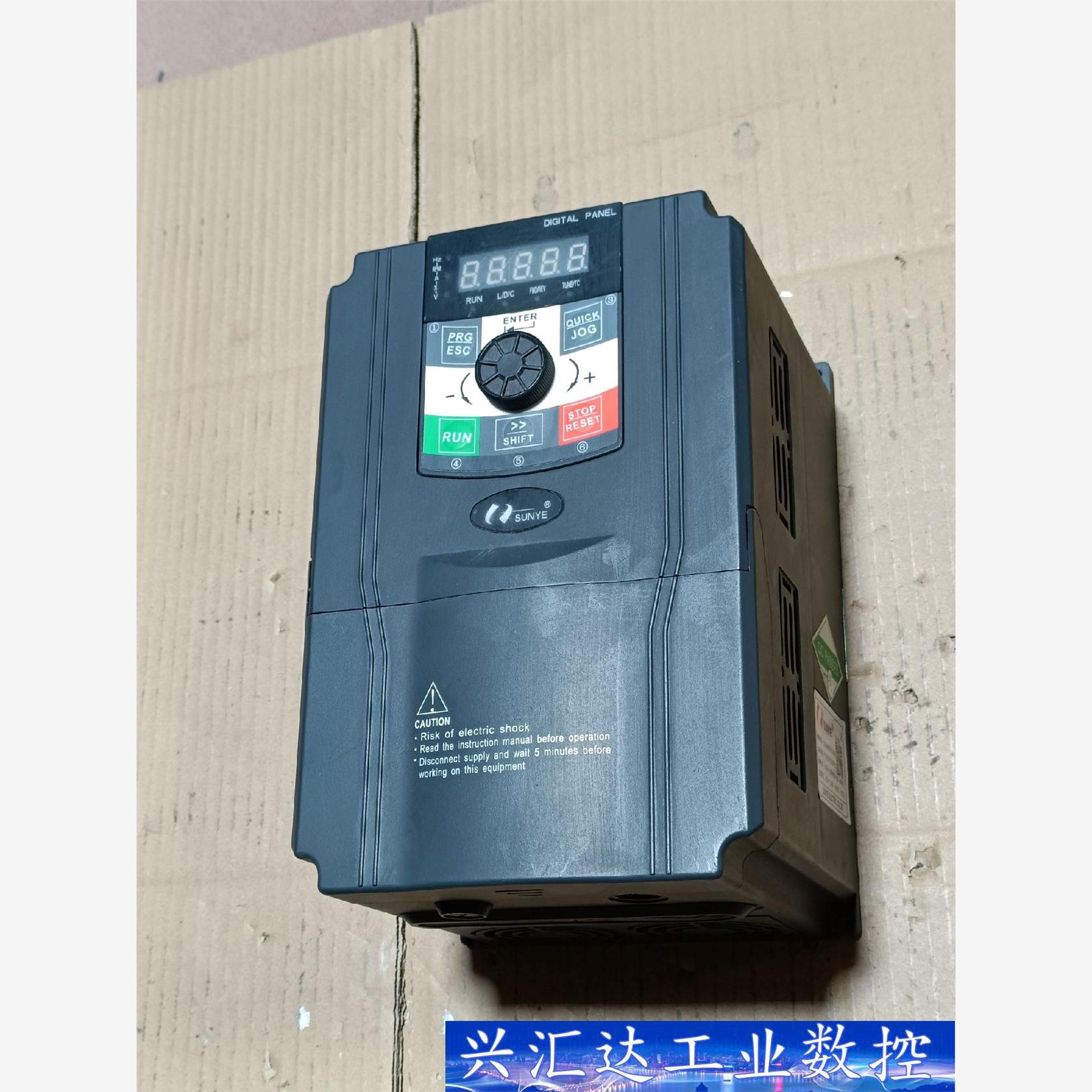 日业变频器CM530-B04T5R5G/7R5PB  询价下单