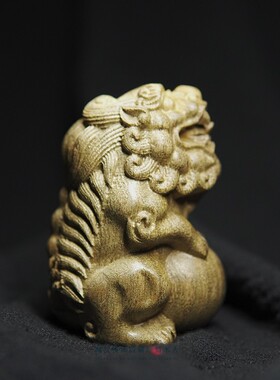 金丝楠木手把件貔貅抱球挂件沉香木雕刻摆件男士随身手把玩挂件