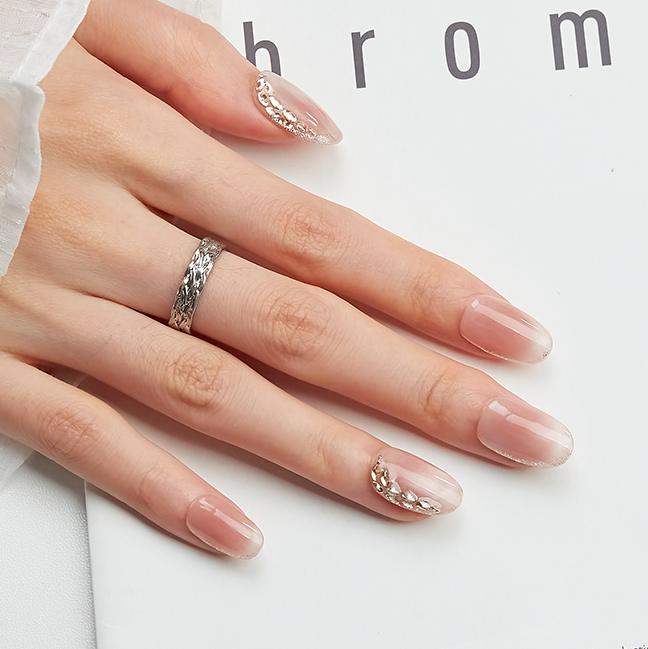 穿戴甲纯手工美甲2026新款高级感黄黑皮显白新娘拍婚纱照指甲贴片