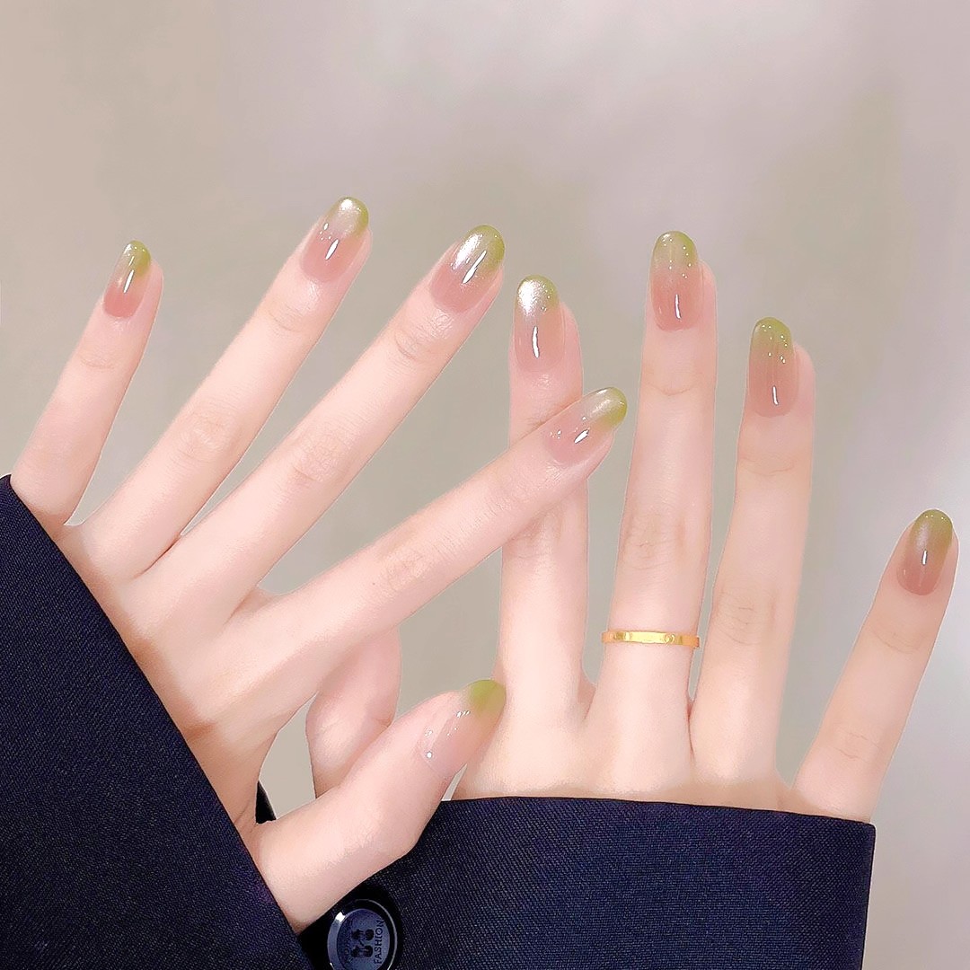 纯手工冰透芭乐穿戴甲猫眼渐变绿色法式裸色美甲显白高级纯欲可拆