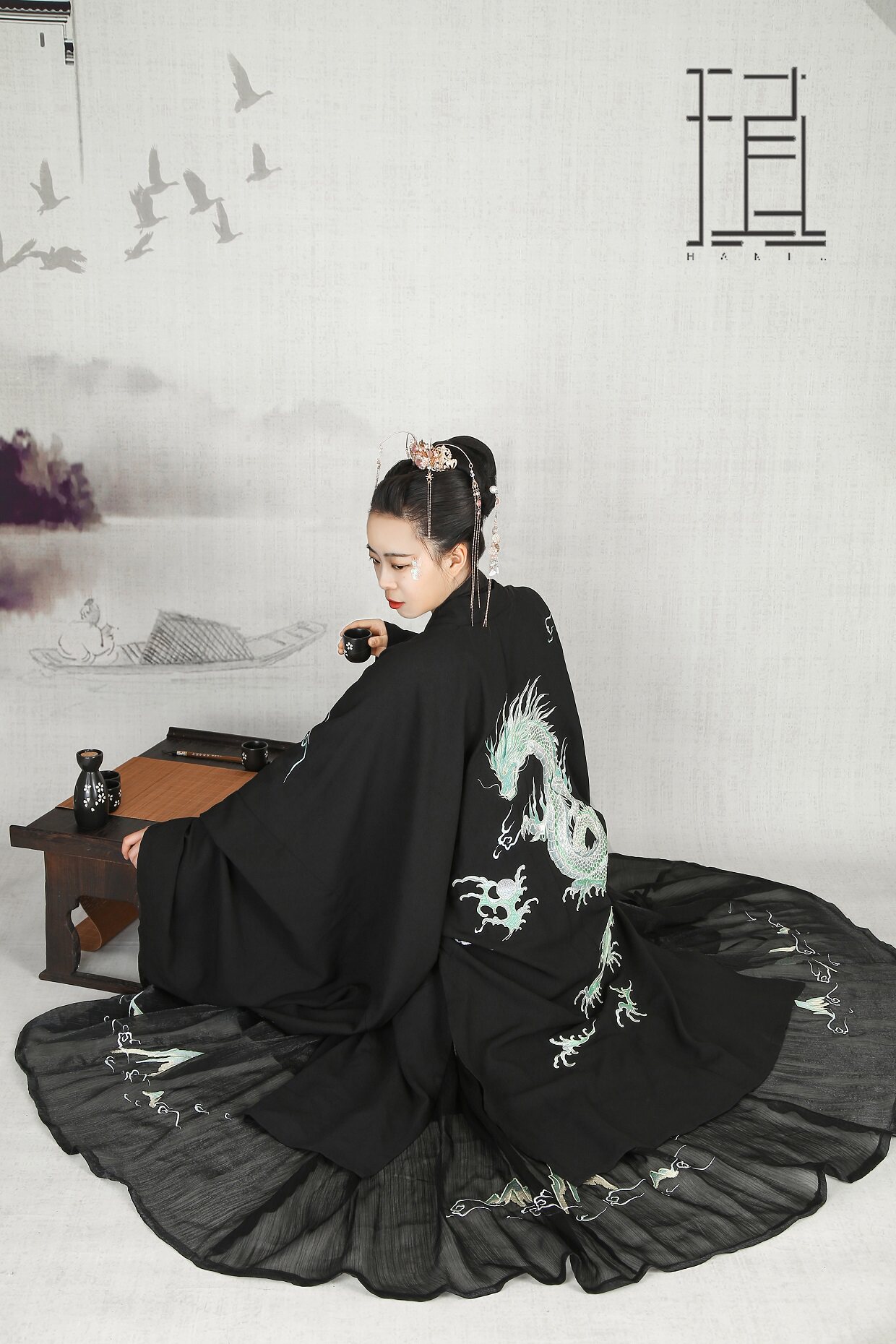 【现货掉落】瑱汉服 青龙志 男女同款原创九米摆重工绣花在类目 个性定制/设计服务/DIY, 服饰箱包定制, 服装定制, 汉服定制中 - 来自Buy2taobao.com提供专业的淘宝代购服务