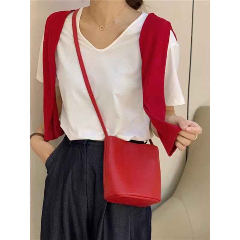 简约小水桶包真皮包包女2025新款牛皮质感单肩腋下斜挎女包高级感