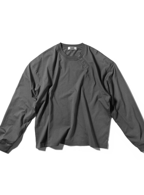 ULSUM SLANTED CREW LS TEE 深灰色斜门襟领口套头长袖