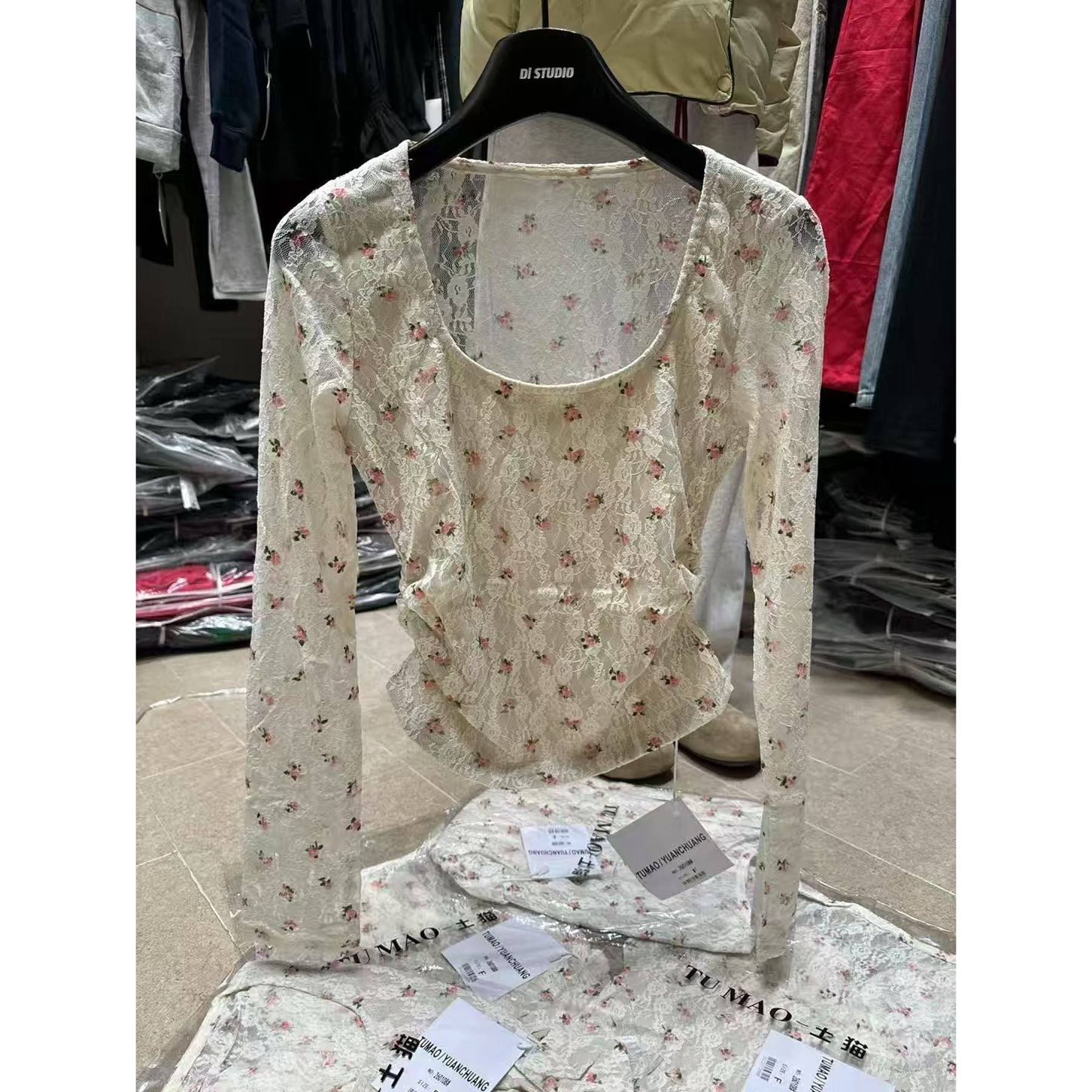 蕾丝碎花半袖T恤2026春夏季纯欲风修身显瘦打底衫女