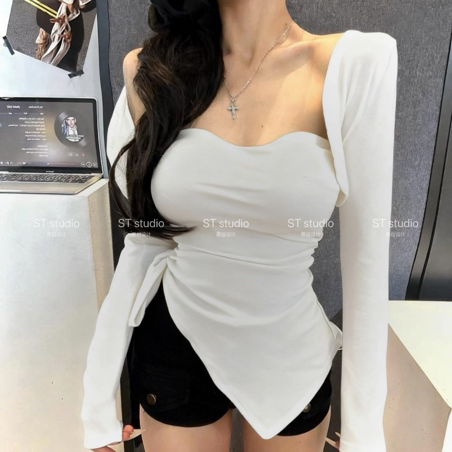 时髦性感辣妹上衣女2025秋冬新款韩版纯欲风设计感小众方