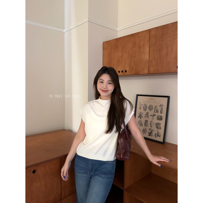 半高领简约无休针织上衣