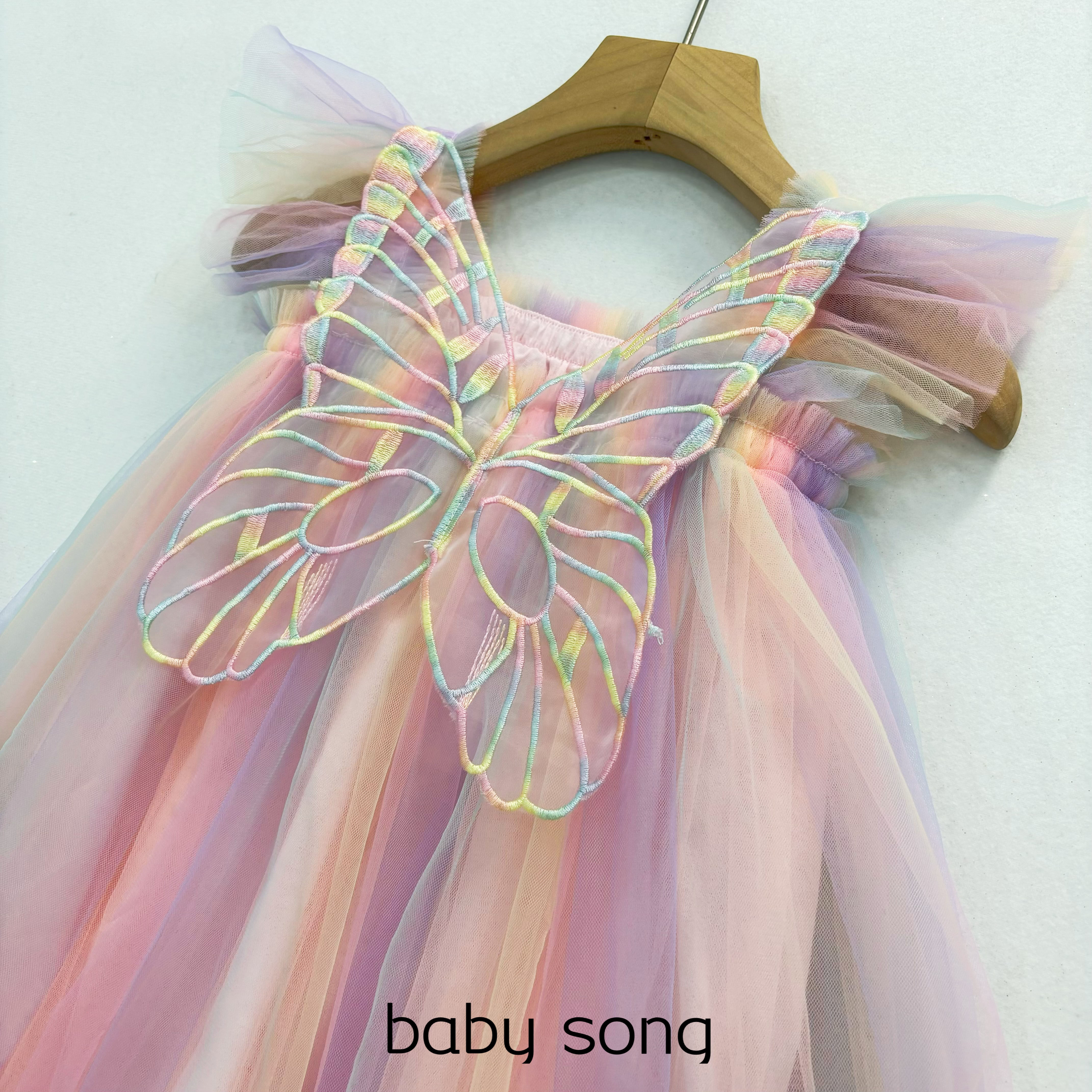 飞袖彩虹翅膀网纱连衣裙仙女夏季