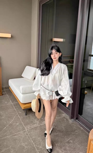 衬衫 MH家 女 百搭显瘦V领蕾丝钩花中长款 时尚 韩版 2026春夏新款