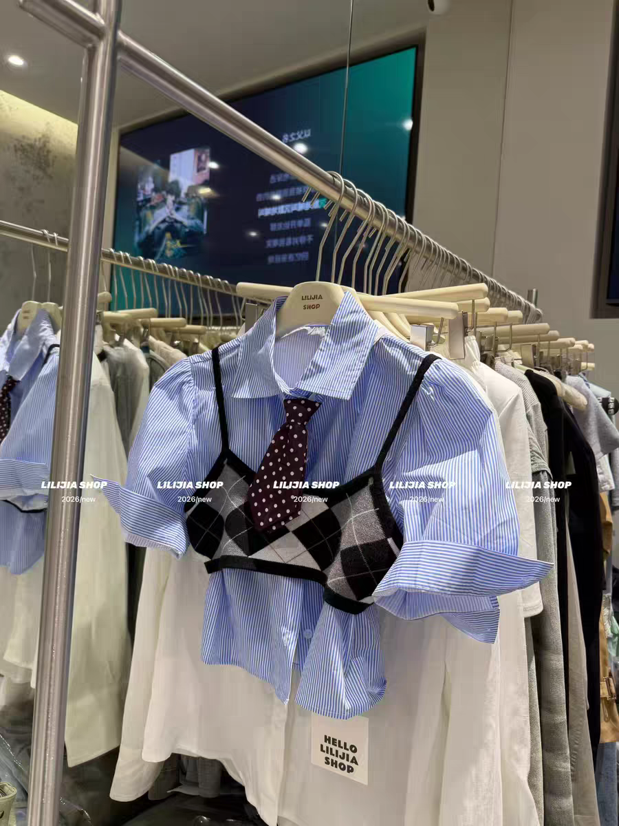 MH家 蓝色条纹短款衬衫上衣女2026新款夏季独特别致中袖小衬衣