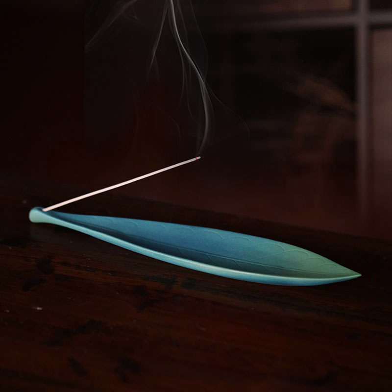 陶瓷青绿釉柳叶柳絮香插