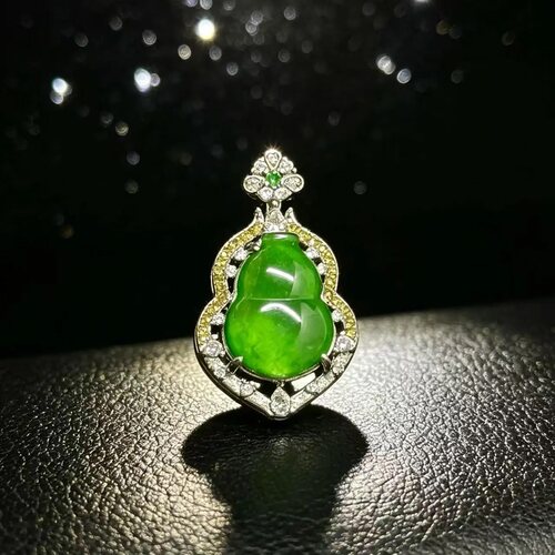 【翡卡拉】天然A货翡翠满绿葫芦吊坠
