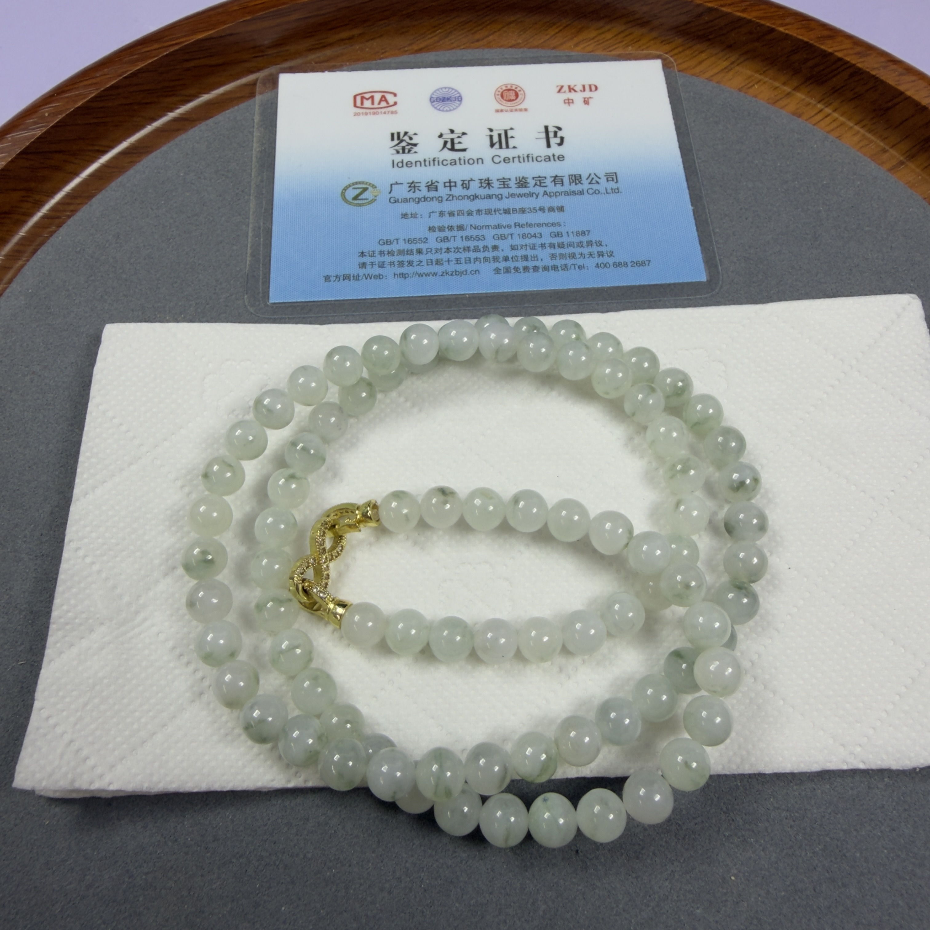 缅甸A货翡翠冰糯种水手串