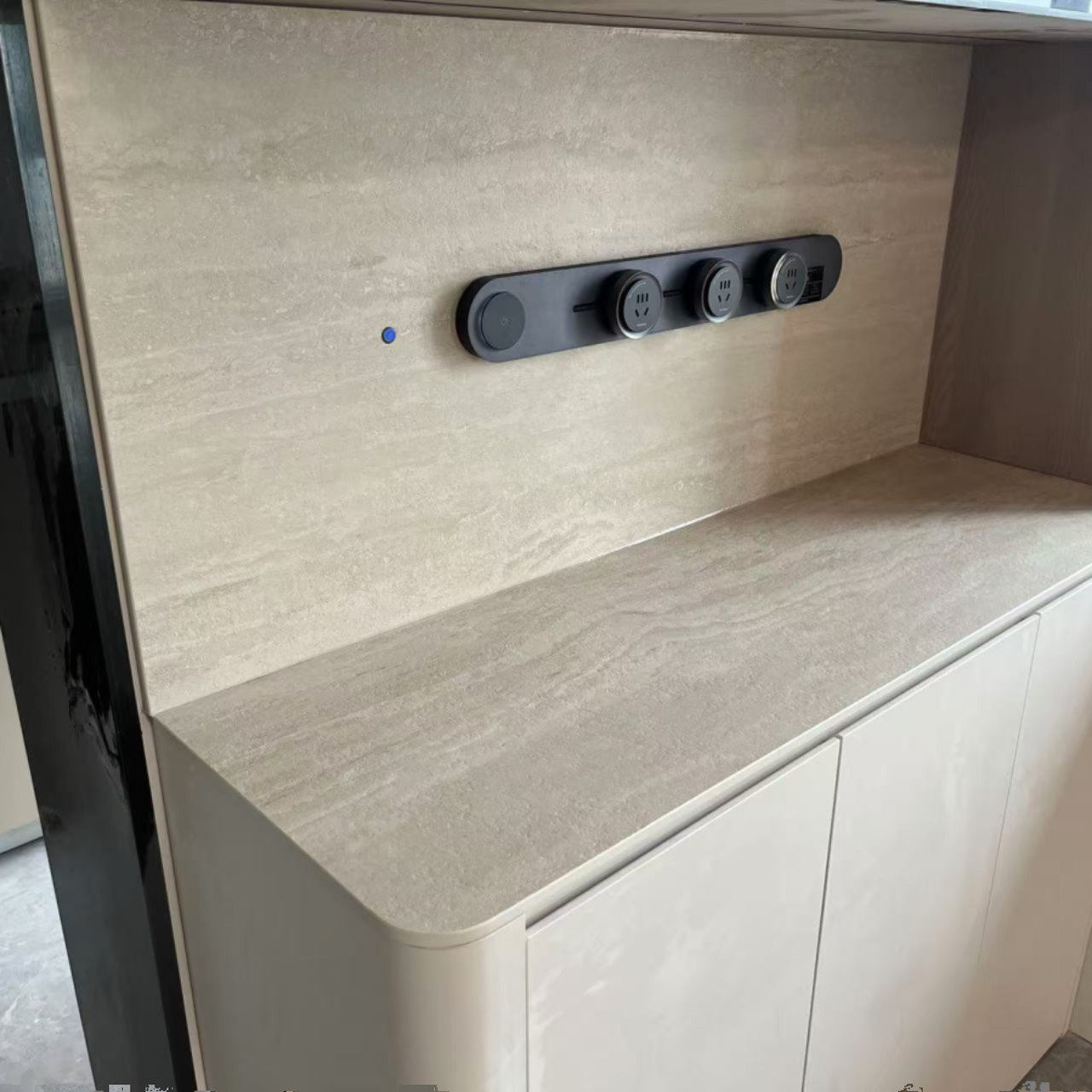 德利丰岩板玄关柜台面餐边柜面板佛山工厂直发可定制尺寸测量安装