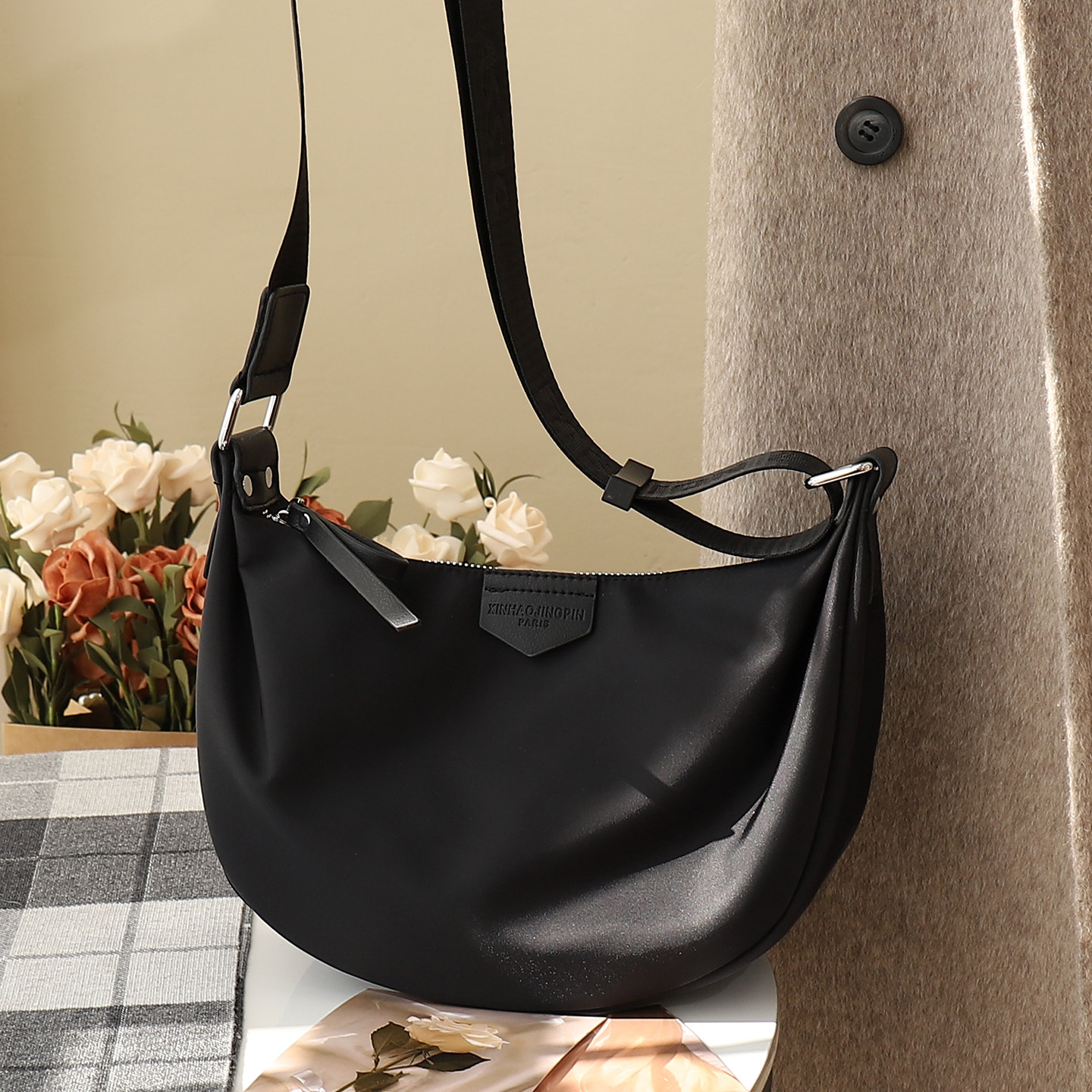 饺子包女包2026新款简约百搭大容量通勤斜挎包牛津布休闲单肩包包,箱包皮具/热销女包/男包,通用款女包,淘宝优惠券,粉丝福利购,淘宝优惠卷