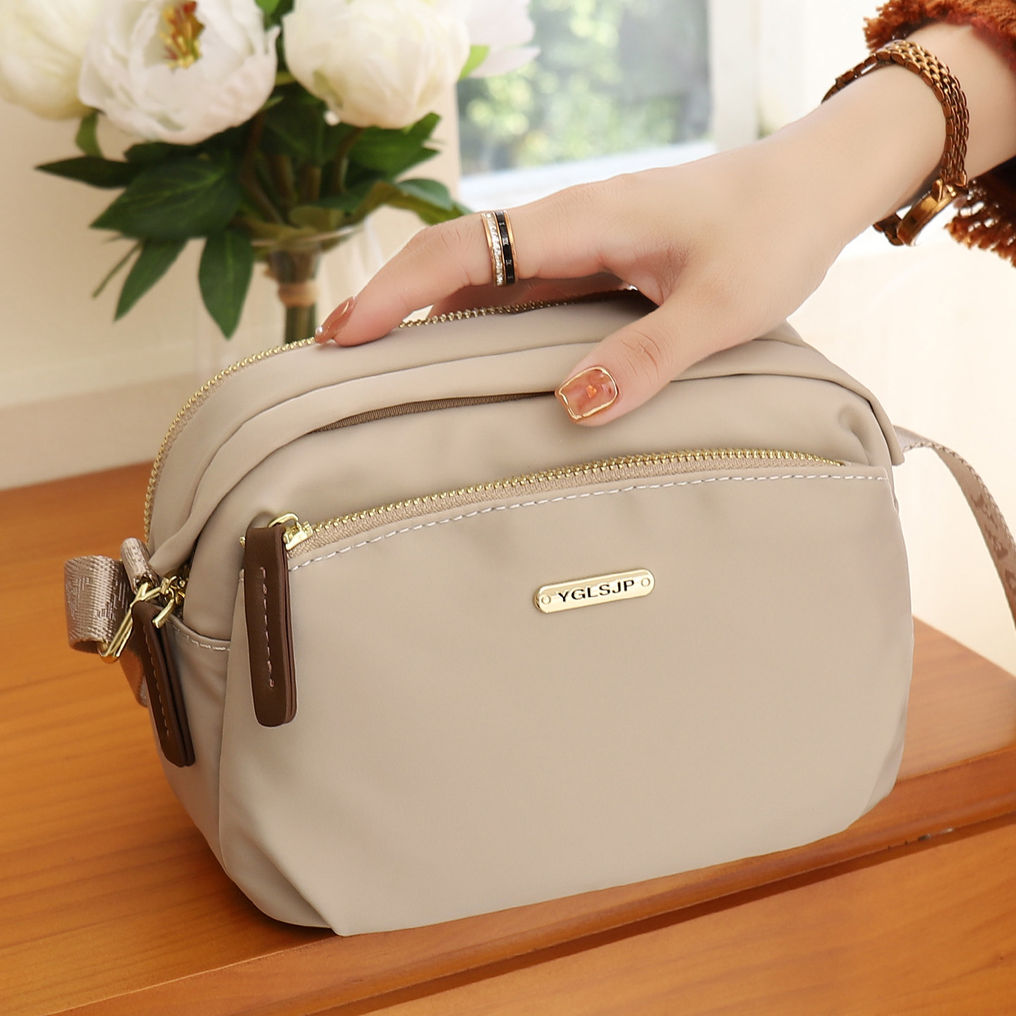 帆布包女2026新款女士牛津布手机包百搭单肩斜挎包休闲通勤妈妈包