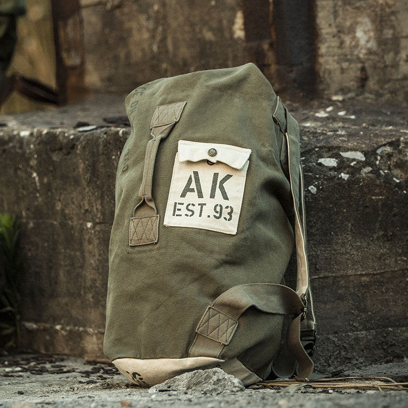 akseries 军事复古印花Kitbag桶包怎么看?