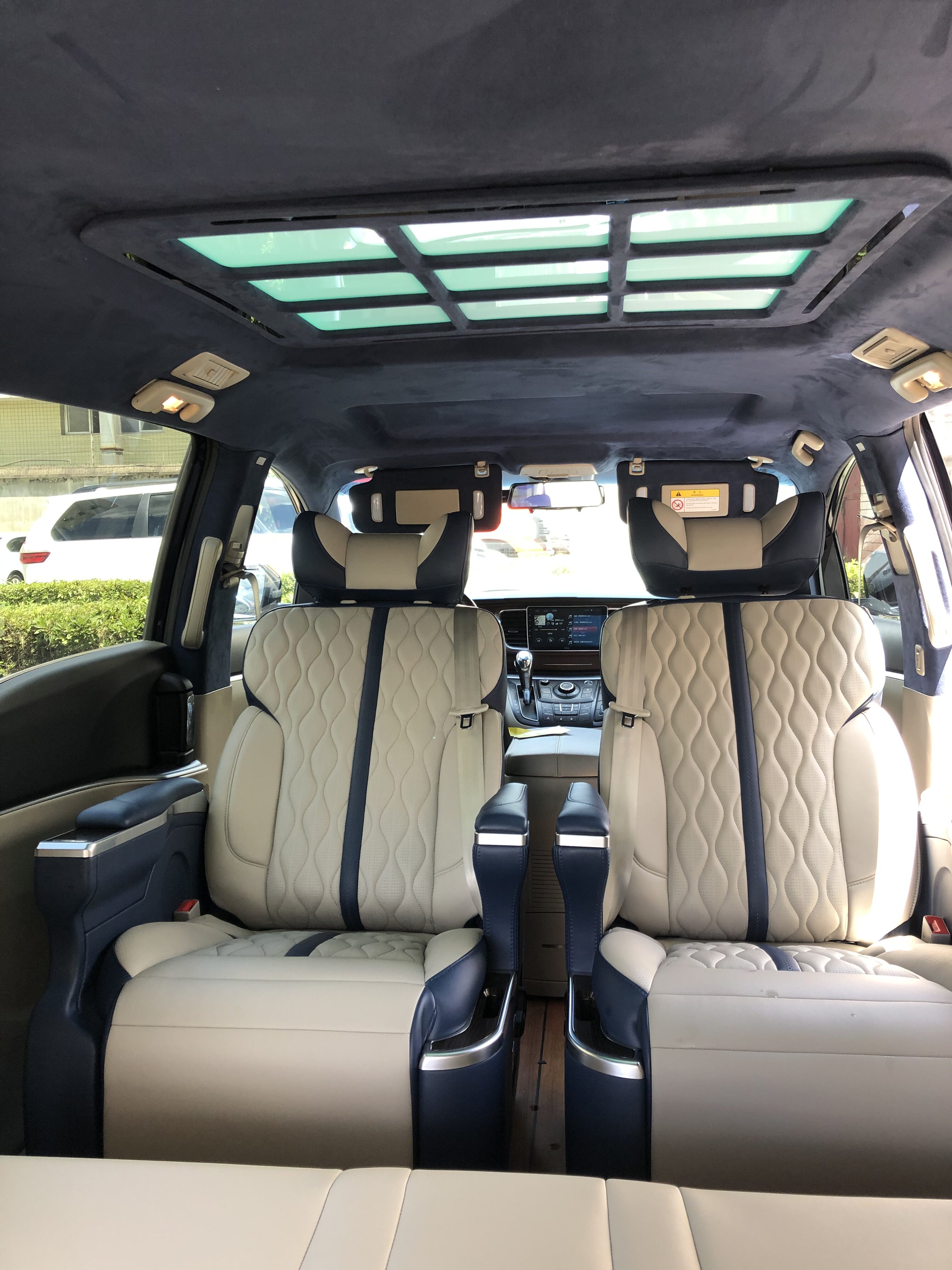 长沙别克gl8全车内饰升级改装航空座椅柚木地板九宫格电动中门