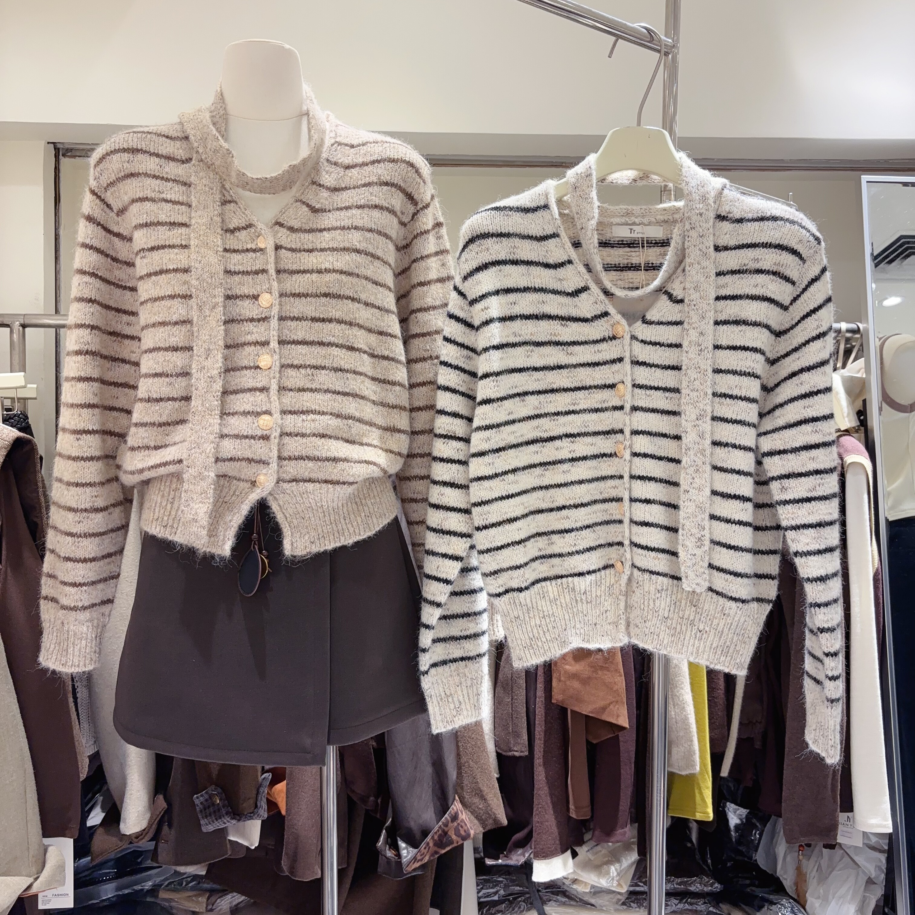 秋冬季新款韩系加厚保暖条纹针织衫女穿搭时尚洋气时髦长袖上衣