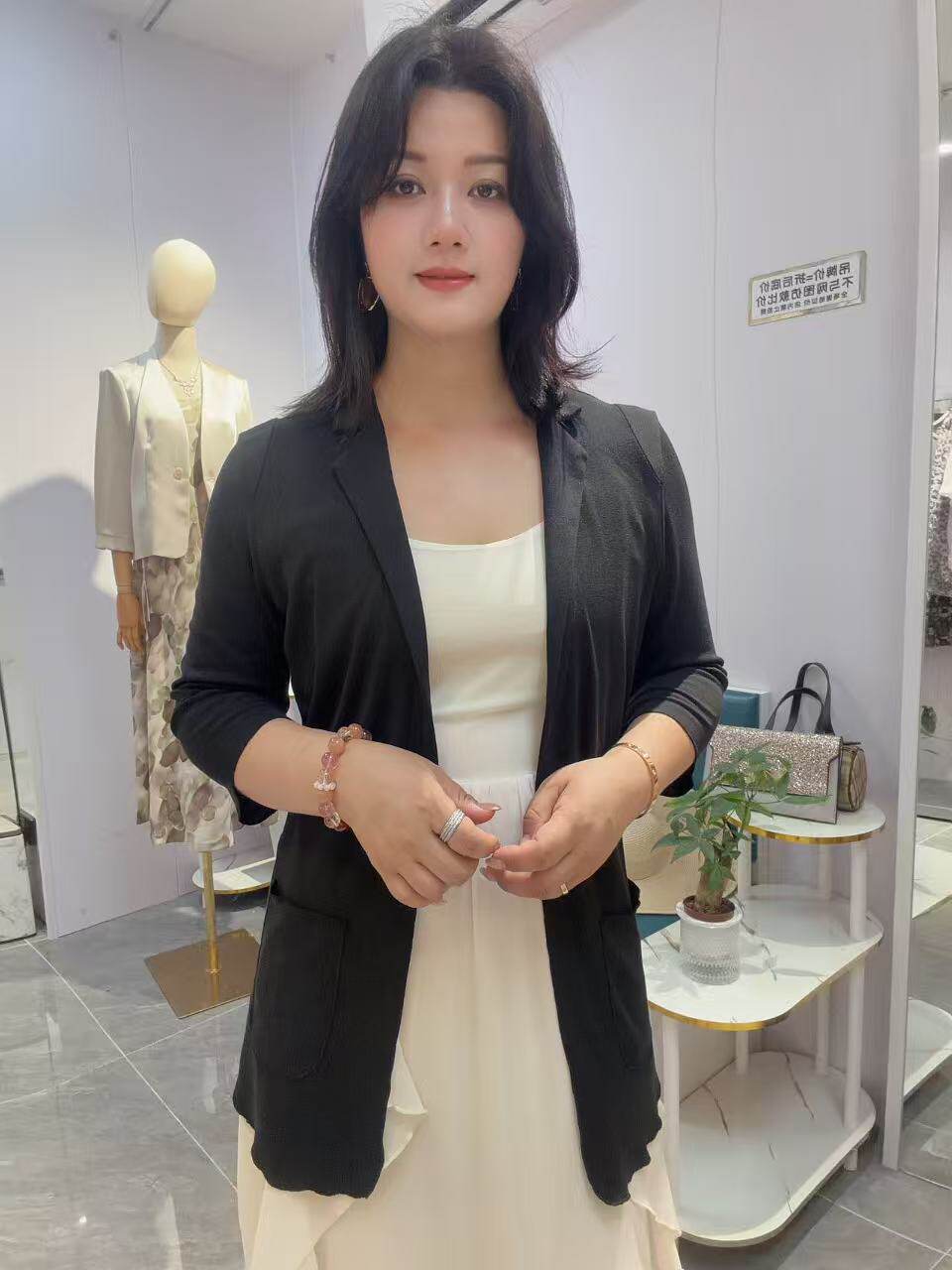 娅力思经典百搭黑色女针织开衫外套