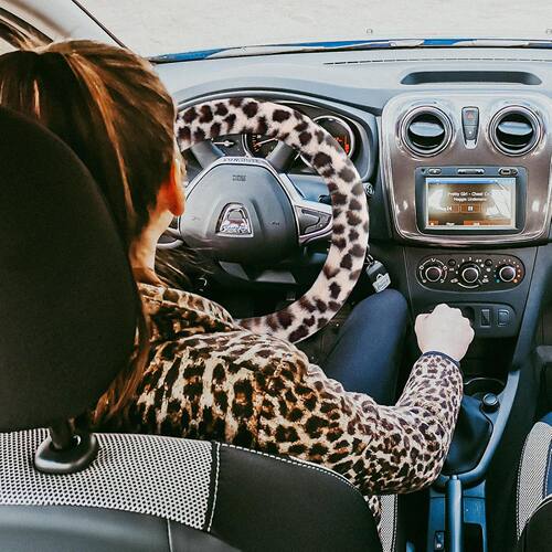 跨境热销豹纹汽车方向盘套冬季毛绒豹纹方向盘套手刹挂挡三件套
