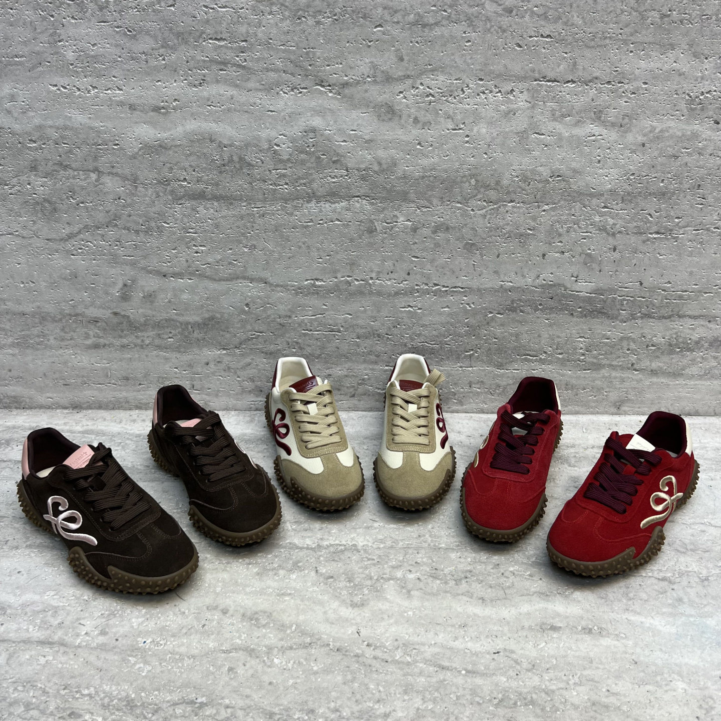 欧洲站女鞋2026春季新款欧货磨砂皮平底系带拼色时尚休闲鞋德训鞋