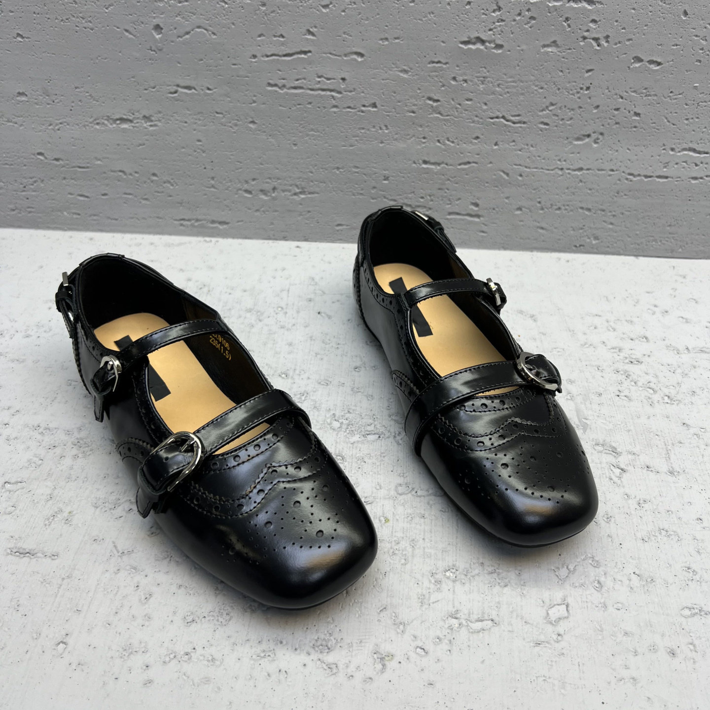 欧洲站女鞋2026春季新款欧货方头浅口低跟百搭玛丽珍鞋双扣带单鞋