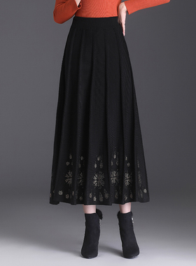 春季2025新款毛线半身裙女长裙烫钻大摆A字裙中长款垂感百褶0108z