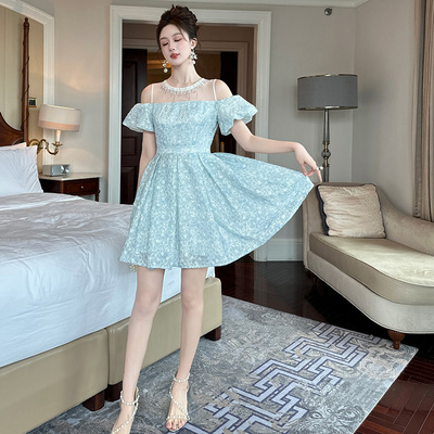 2025夏季新款女装小清新设计感露肩流苏收腰蓬蓬蕾丝连衣裙65346