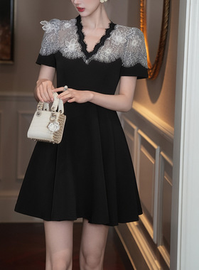 2025夏季新款女装法式V领蕾丝拼接收腰垂感黑色A字连衣裙21584