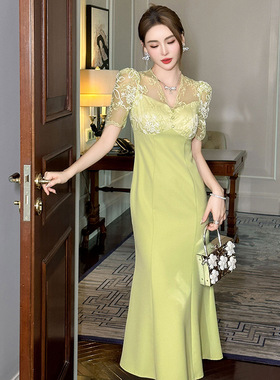 茶歇气质长裙女2025夏季新款法式V领蕾丝拼接收腰鱼尾连衣裙21253